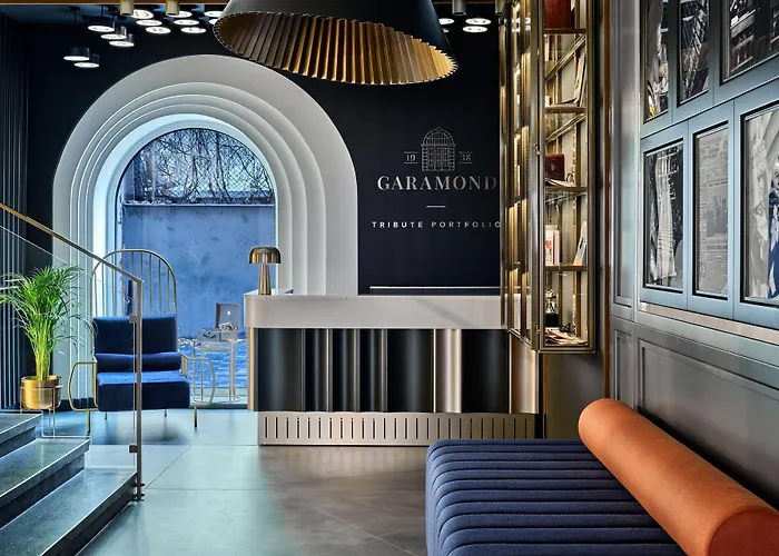 Garamond, A Tribute Portfolio , Old Town